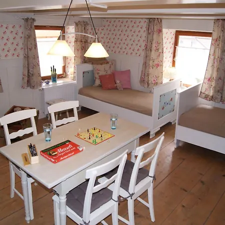 Emelie Apartment *
